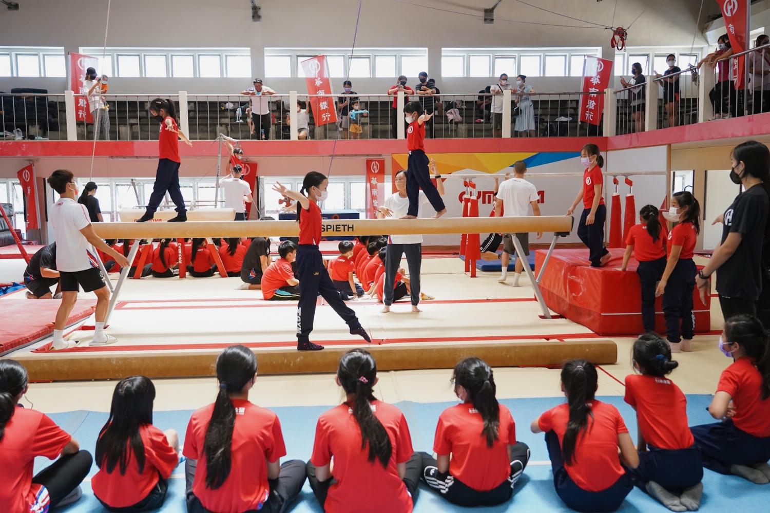 2022.08.27_華南小小體操營在台中 運動局長：感謝企業扎根培育體操人才，共6張圖片