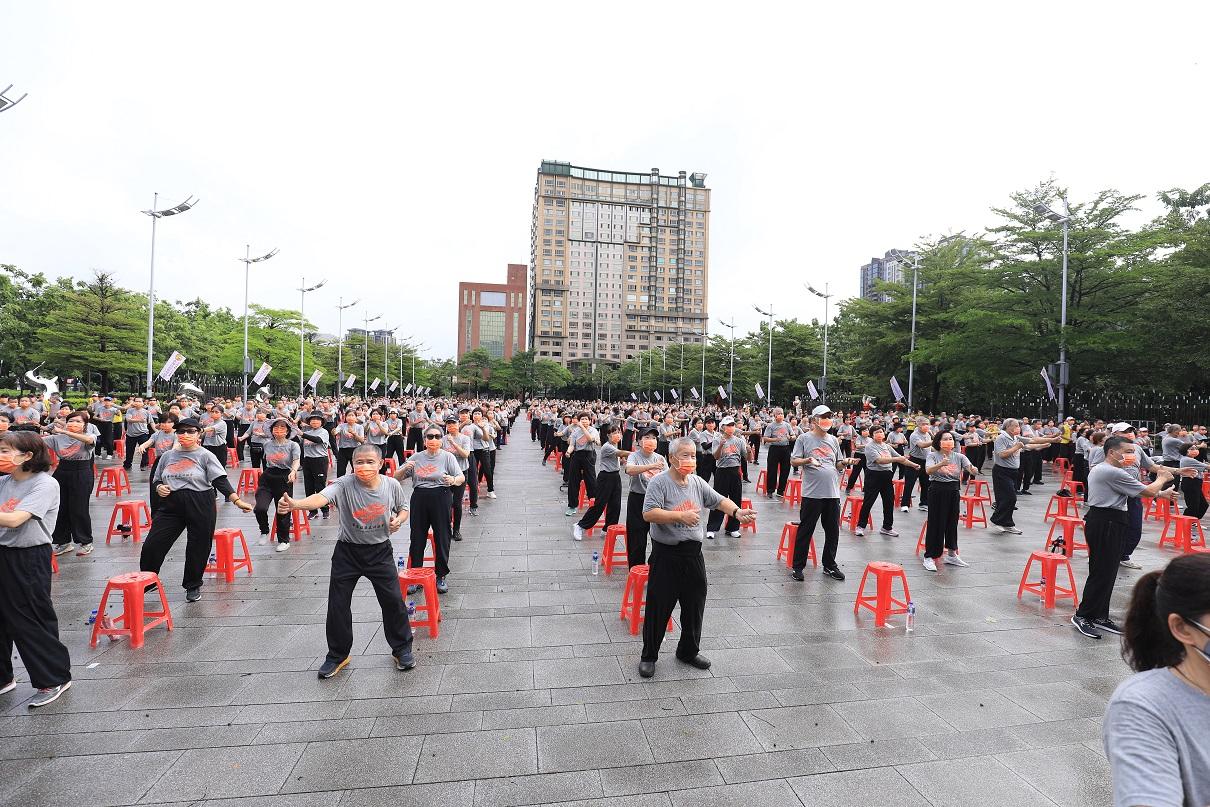 2022.09.04_逾千名高年級生動滋動滋 盧市長讚運動顧健康，共6張圖片