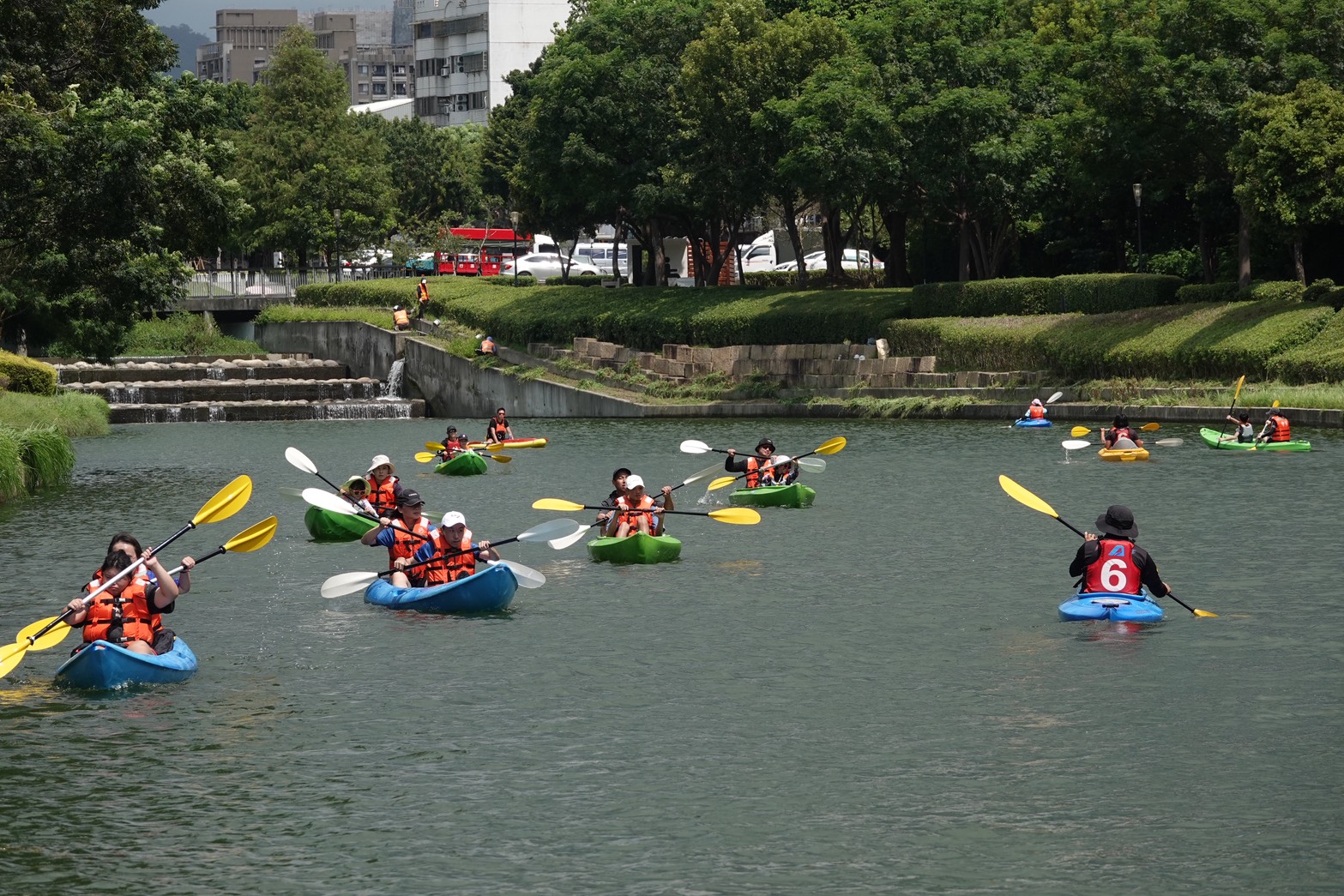 臺中首度將身心障礙水域適應運動延伸至輕艇-持續拓展多元運動參與選擇